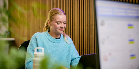 Nina checkt het graag